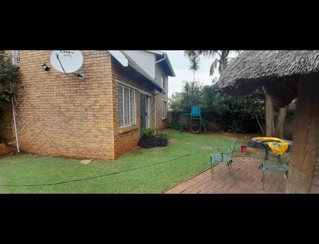 2 BEDROOM TOWNHOUSE FOR SALE IN CELTISDAL